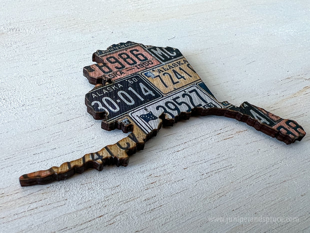 Alaska Vintage License Plate Ornament Magnet