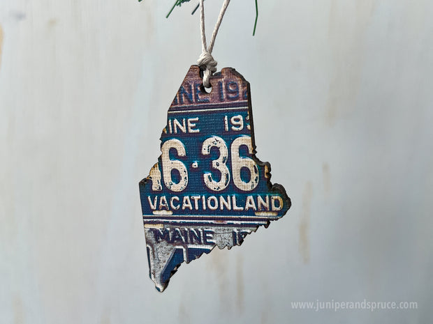 Maine Vintage License Plate Ornament Magnet