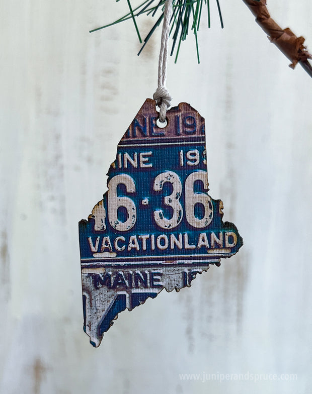 Maine Vintage License Plate Ornament Magnet
