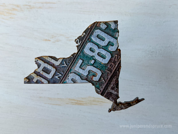 New York Vintage License Plate Ornament Magnet