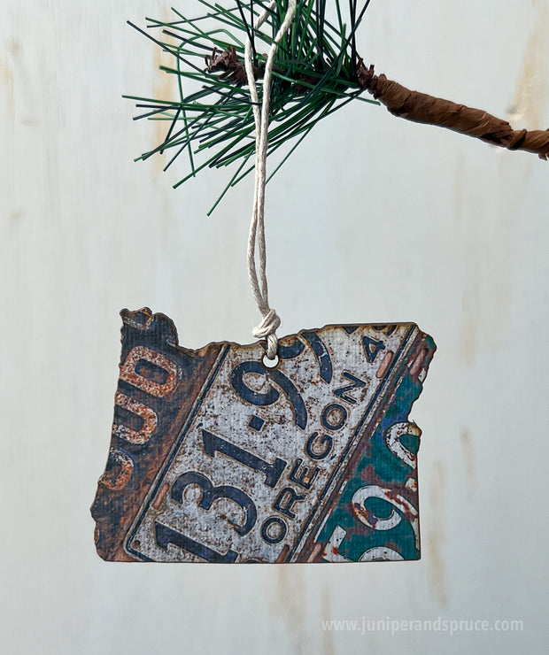 Oregon Vintage License Plate Ornament Magnet