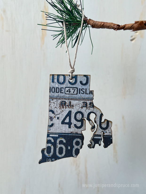 Rhode Island Vintage License Plate Ornament Magnet