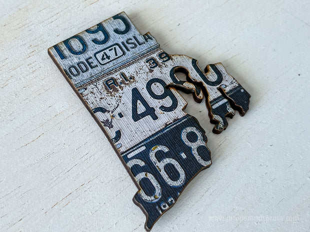 Rhode Island Vintage License Plate Ornament Magnet