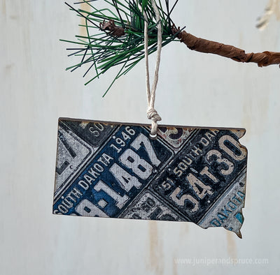 South Dakota Vintage License Plate Ornament Magnet