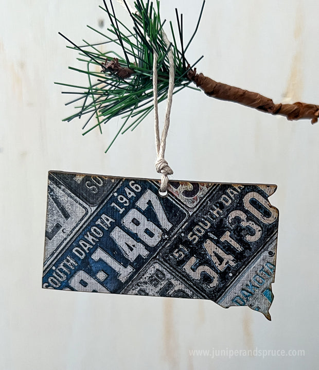 South Dakota Vintage License Plate Ornament Magnet