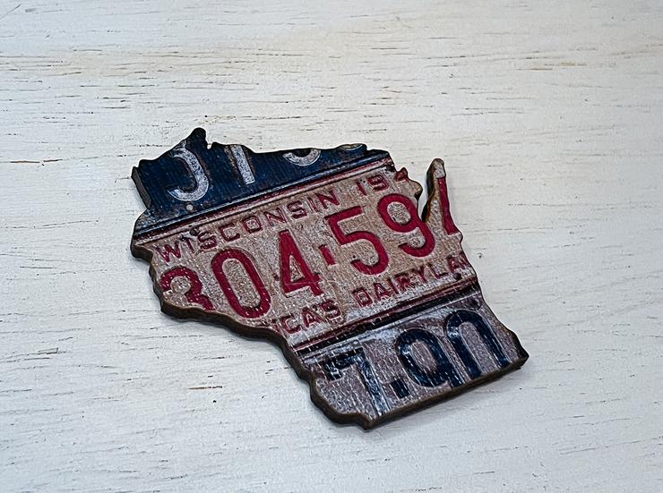Wisconsin Vintage License Plate Ornament Magnet