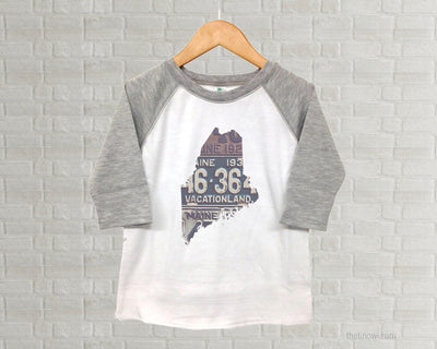 Maine Youth Raglan T-Shirt - Vintage License Plate Art